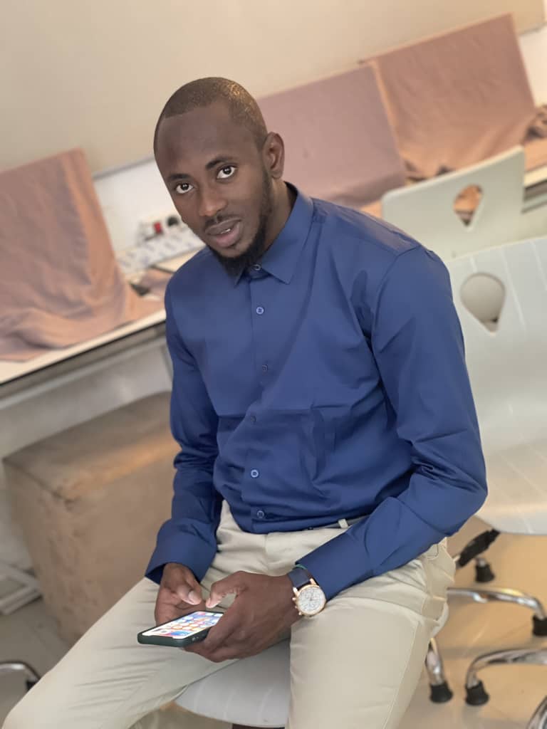  Mr Ndiadé